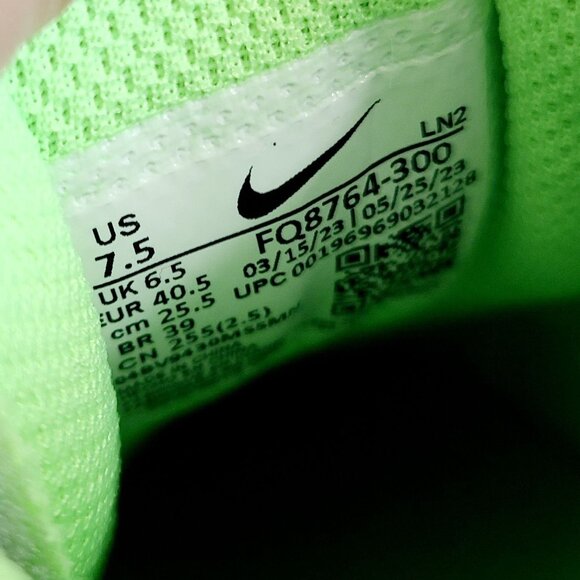 NEW Nike Vapor Edge 360 VC Football Cleats FQ8764-300 Size 7.5 Lime Blast Black main image 8